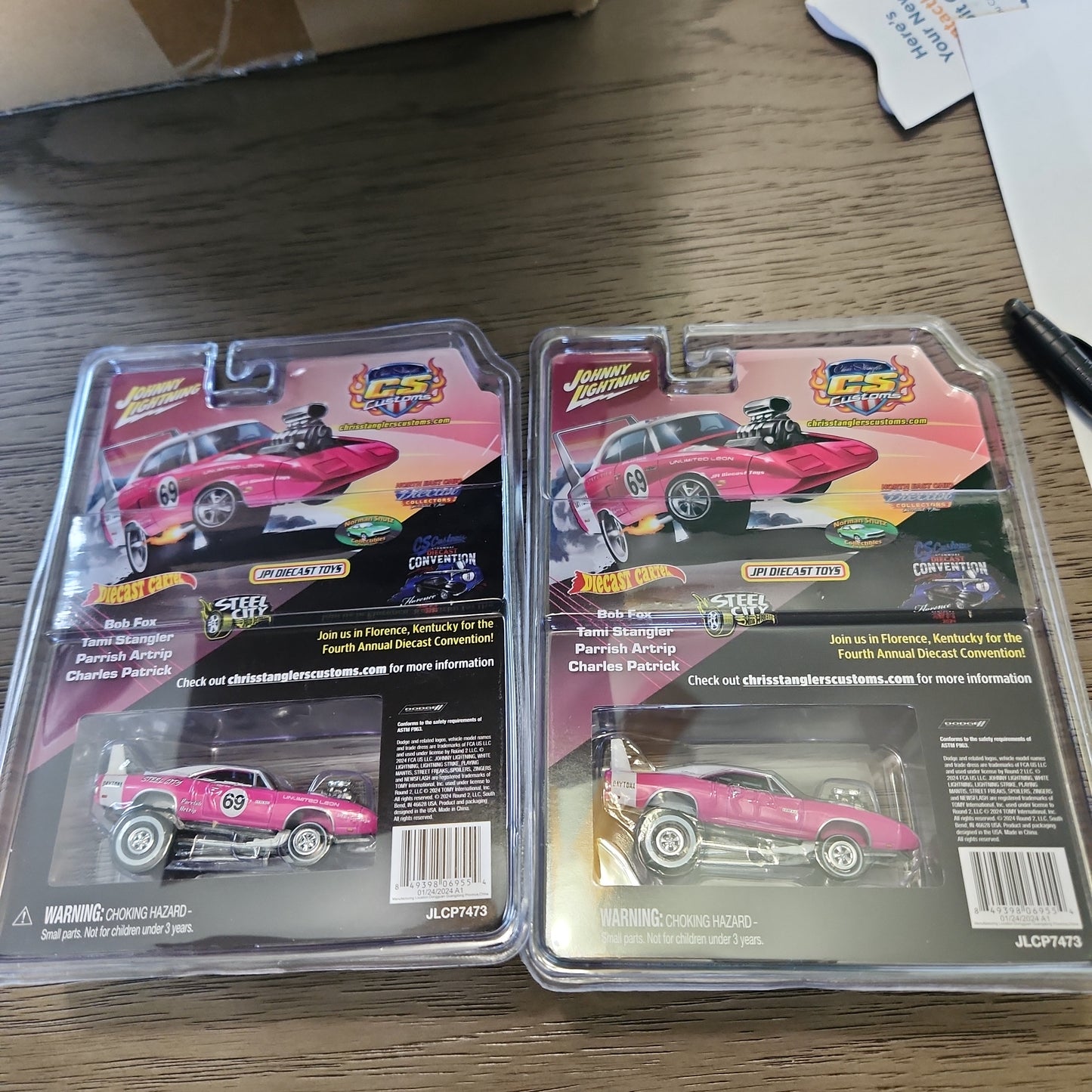 Johnny Lightning 2024 DOUBLE TAKE 1996 Dodge Daytona set Zinger. CS Exclusive - House of Cars Virginia