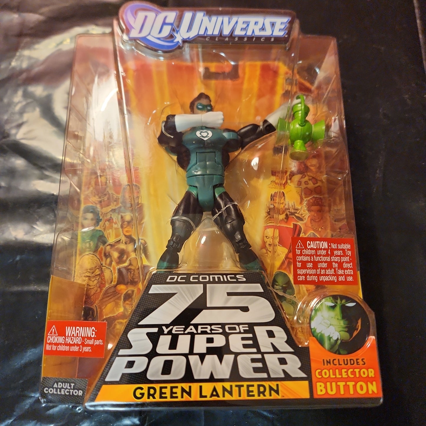 DC Universe Classics Green Lantern (All Stars Collector Button) *New In Box* - House of Cars Virginia