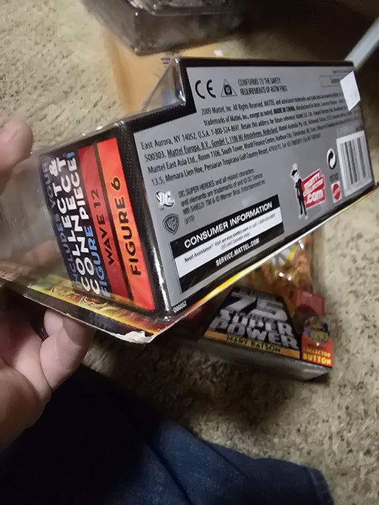 DC Universe WAVE 12 MARY BATSON White figure W Collector Button Darkseid Torso - House of Cars Virginia