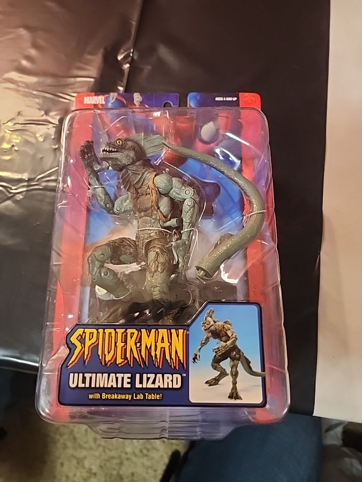 Spider-Man Ultimate Lizard Action Figure w/Breakaway Lab Table - Marvel Toy - House of Cars Virginia