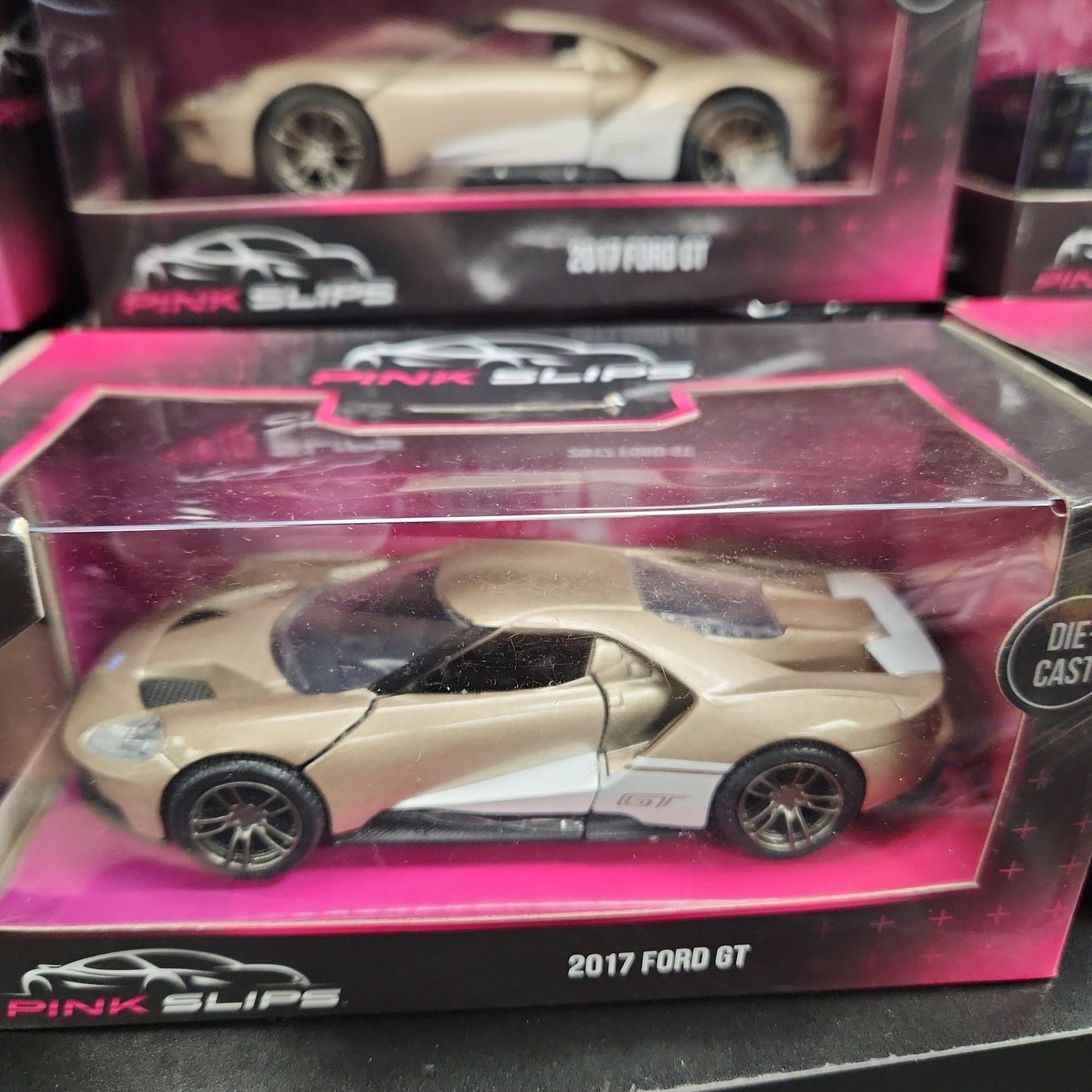 2017 Ford GT Gold Metallic with White Accents "Pink Slips" Series 1/32 - House of Cars Virginia