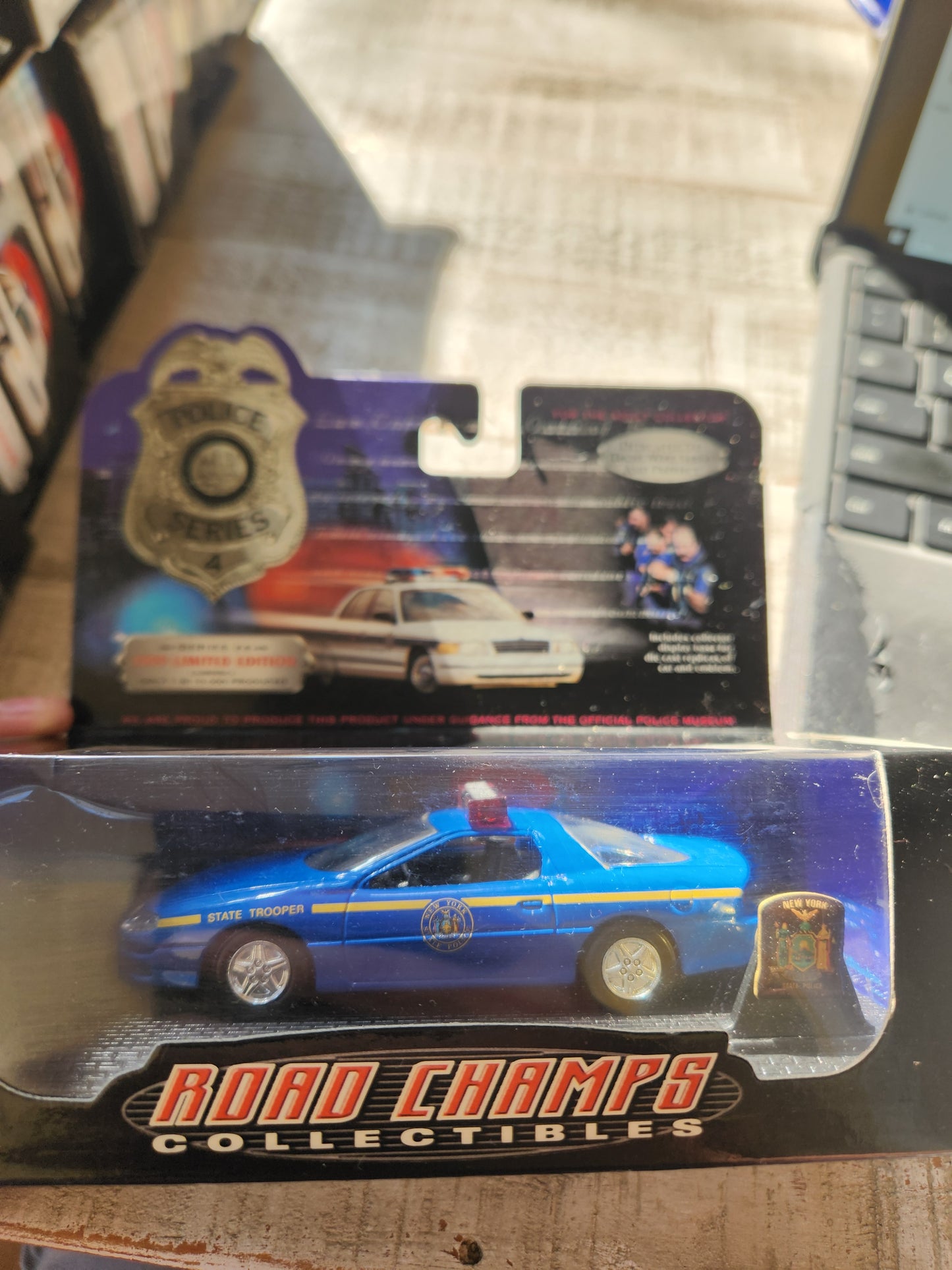 Road Champs 1999 New York State Police Ford Crown Vic Police Car 1/43 - House of Cars Virginia