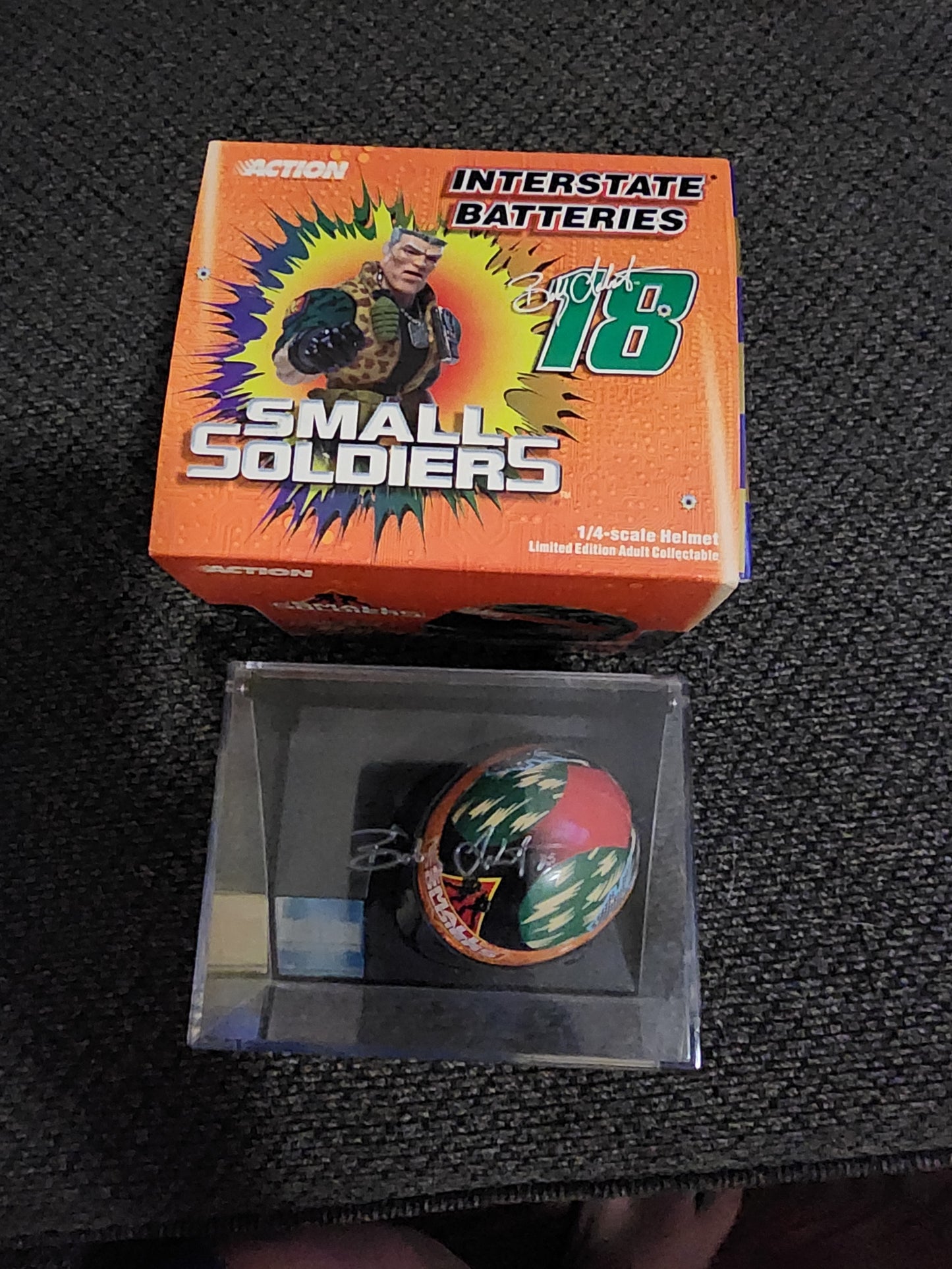 Bobby Labonte #18 Small Soldiers Helmet 1998 Action 1:4 Display Case - House of Cars Virginia