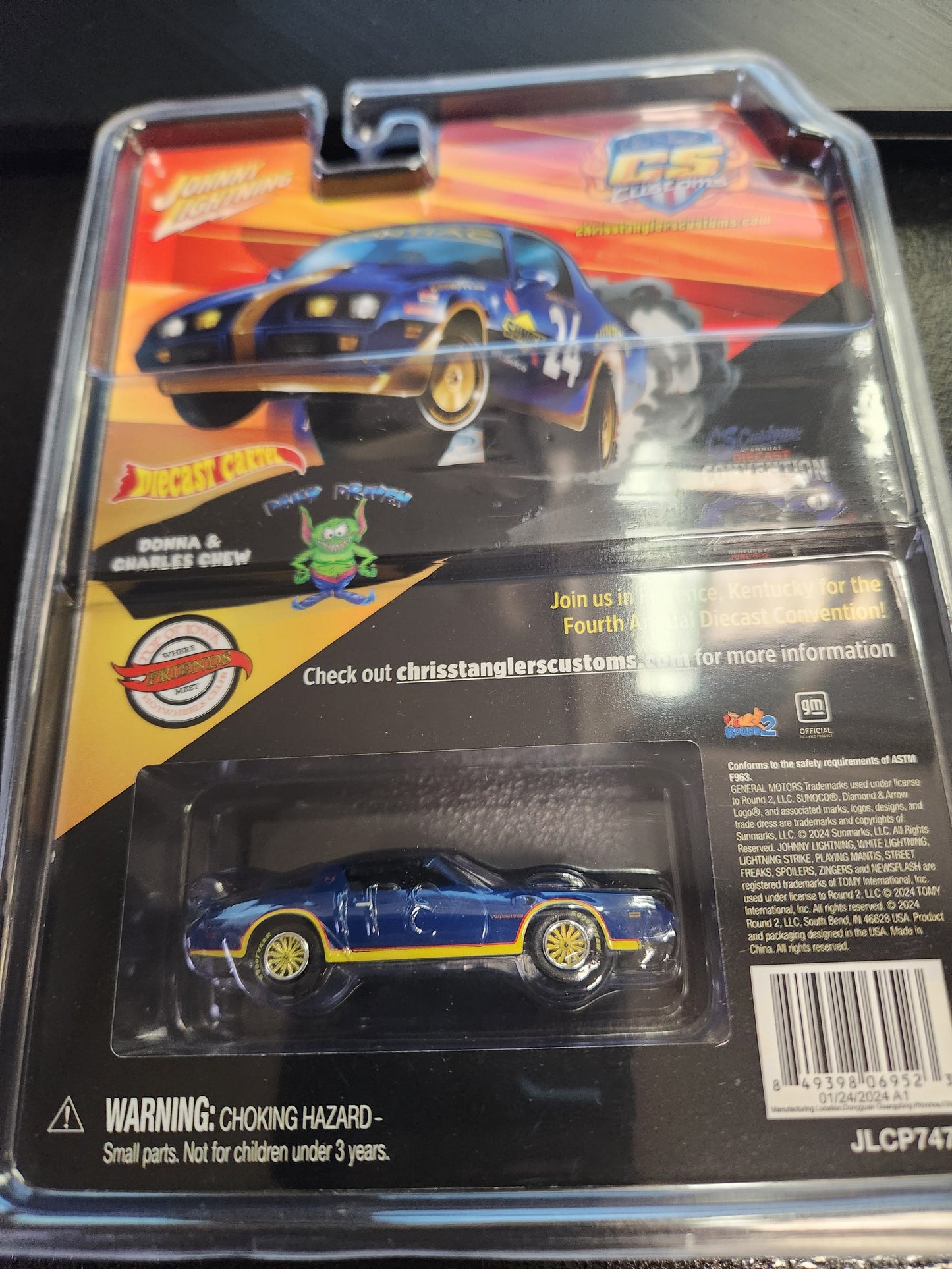 Johnny Lightning 2024 DOUBLE TAKE Sunco Pontiac TransAm non tampo. CS Exclusive - House of Cars Virginia