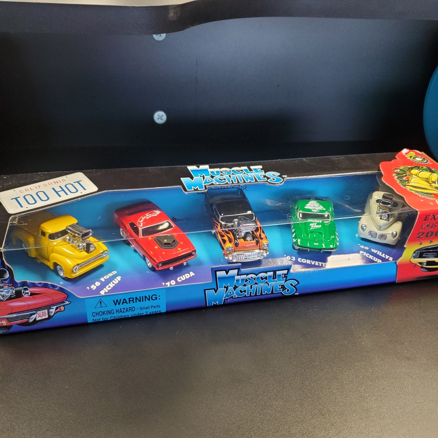 Muscle Machines 5 Pack 1:64 Exclusive Xmas Cars 2001 005 - House of Cars Virginia