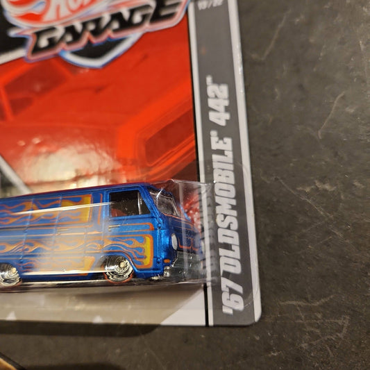 Hot Wheel Garage Dodge Van Error Car on wrong Card. - House of Cars Virginia