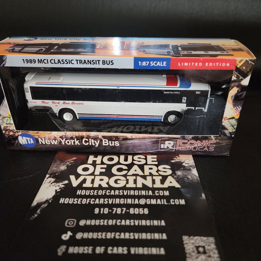 New York Bus Service Manhatten Express MCI Classic Transit Bus 1/87 Scale Model - House of Cars Virginia