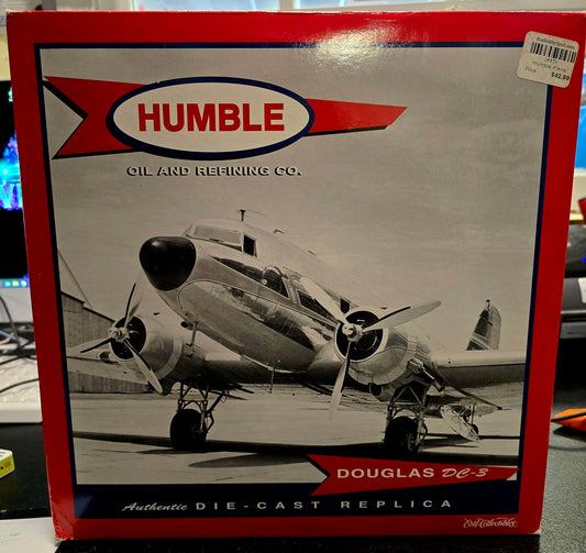 Ertl Collectibles Douglas DC-3 Humble Oil and Refining Co. - House of Cars Virginia