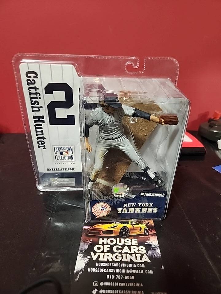 McFARLANE SPORTS PICKS COOPERSTOWN SERIES 2 CATFISH HUNTER NY YANKEES VARIANT - House of Cars Virginia