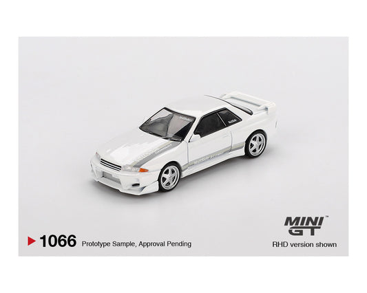 Mini GT 1:64 Nissan Skyline GT-R (R32) VeilSide Combat C-I White