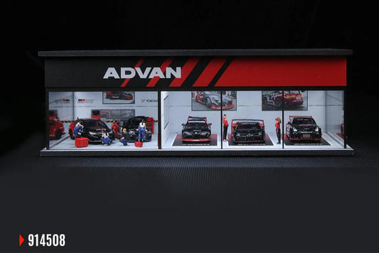 (MO914508) Advan exhibition hall assembly scene - House of Cars Virginia