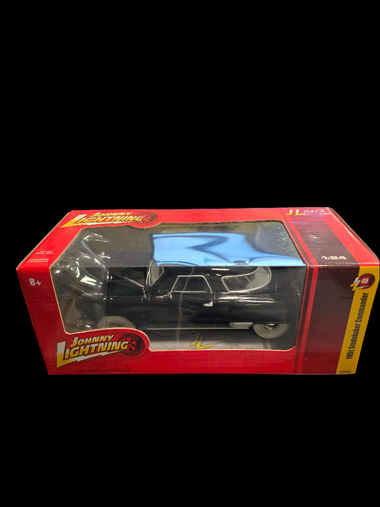 JOHNNY LIGHTNING LIGHTNING STRIKE 1:24 1951 STUDEBAKER COMMANDER White tires WL - House of Cars Virginia
