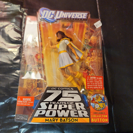 DC Universe WAVE 12 MARY BATSON White figure W Collector Button Darkseid Torso - House of Cars Virginia