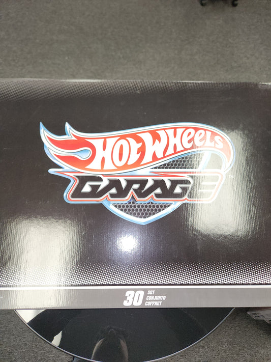HOT WHEELS LARRY'S GARAGE 30 CAR SET W/ VERY RARE FERRARI & OTHER EXCLUSIVE CAST - House of Cars Virginia