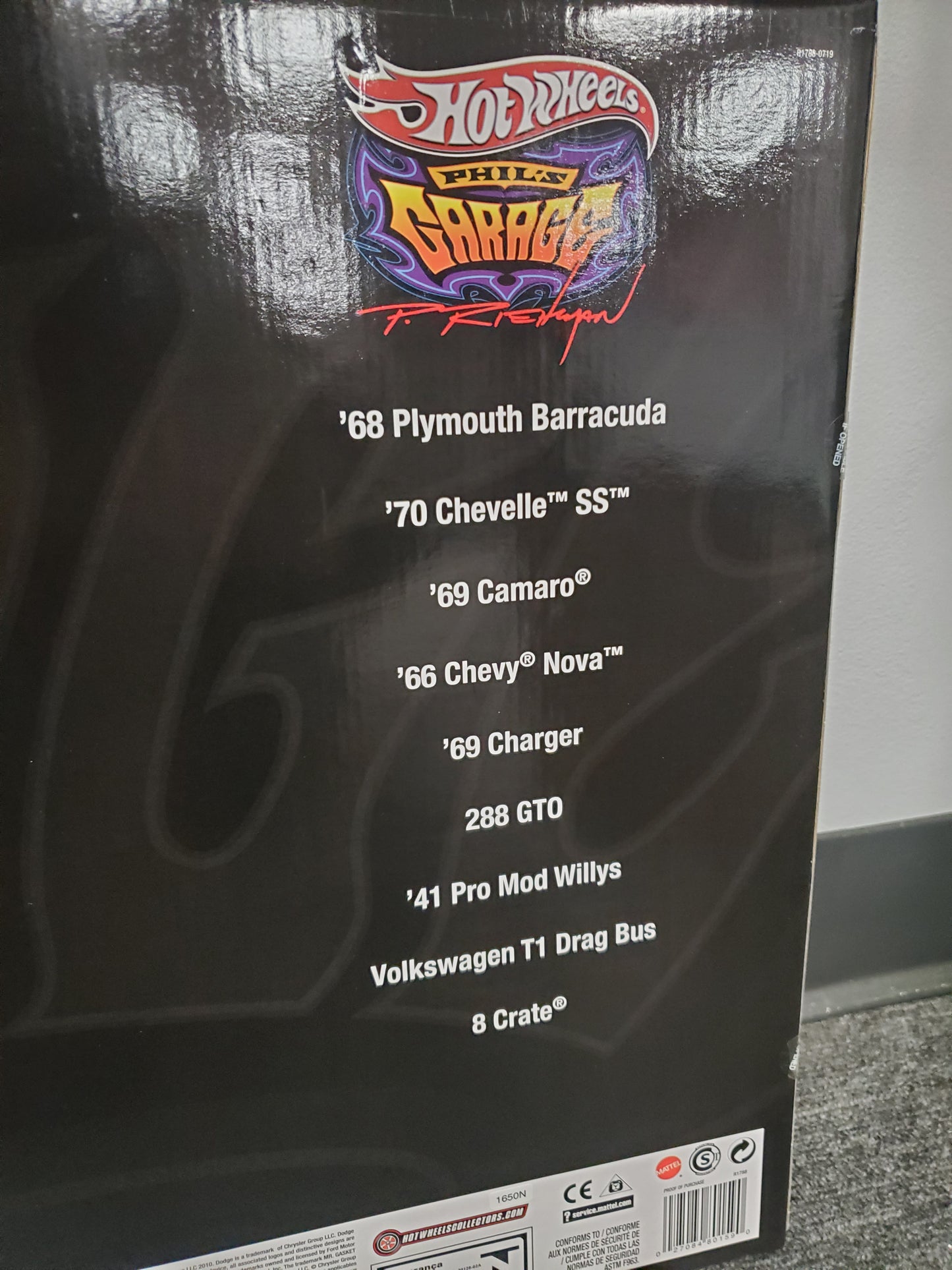 Hot Wheels Larry's Phil's Wayne's Garage 30 Car Set NIB 2010 - House of Cars Virginia