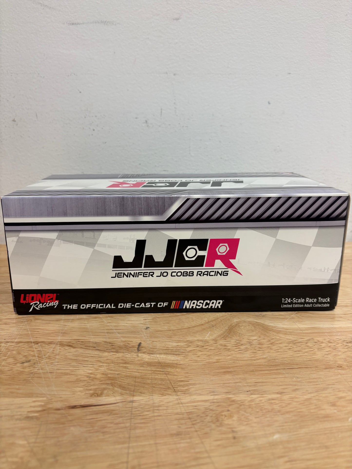 Action Racing Collectables 1:24 Jennifer Jo Cobb #10 Fastener Supply 2020 Silverado Autographed 1 of 100