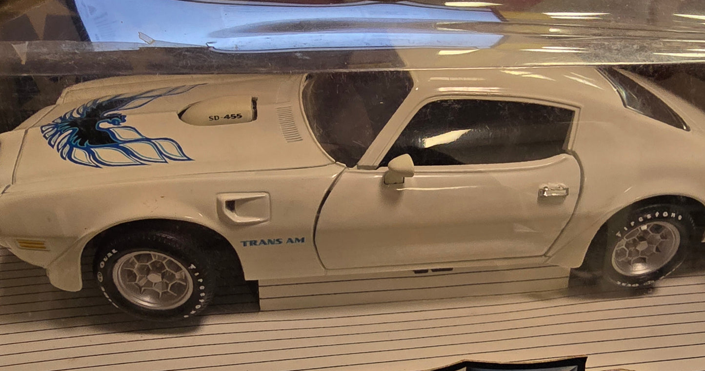 American Muscle 1973 Firebird Trans Am 7301 1:18 Scale Diecast Car
