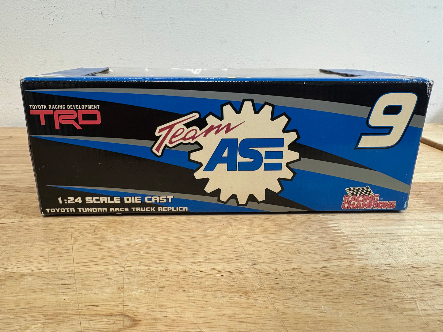 Racing Champions 1:24 Scale Diecast Supertruck #9 Team ASE Ted Musgraves Autographed!