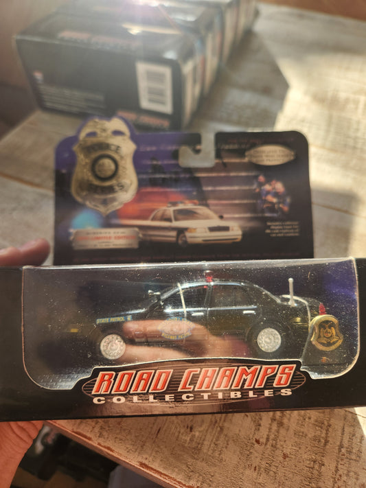 Road Champs 1999 Alabama State Police Ford Crown Vic Police Car 1/43 - House of Cars Virginia