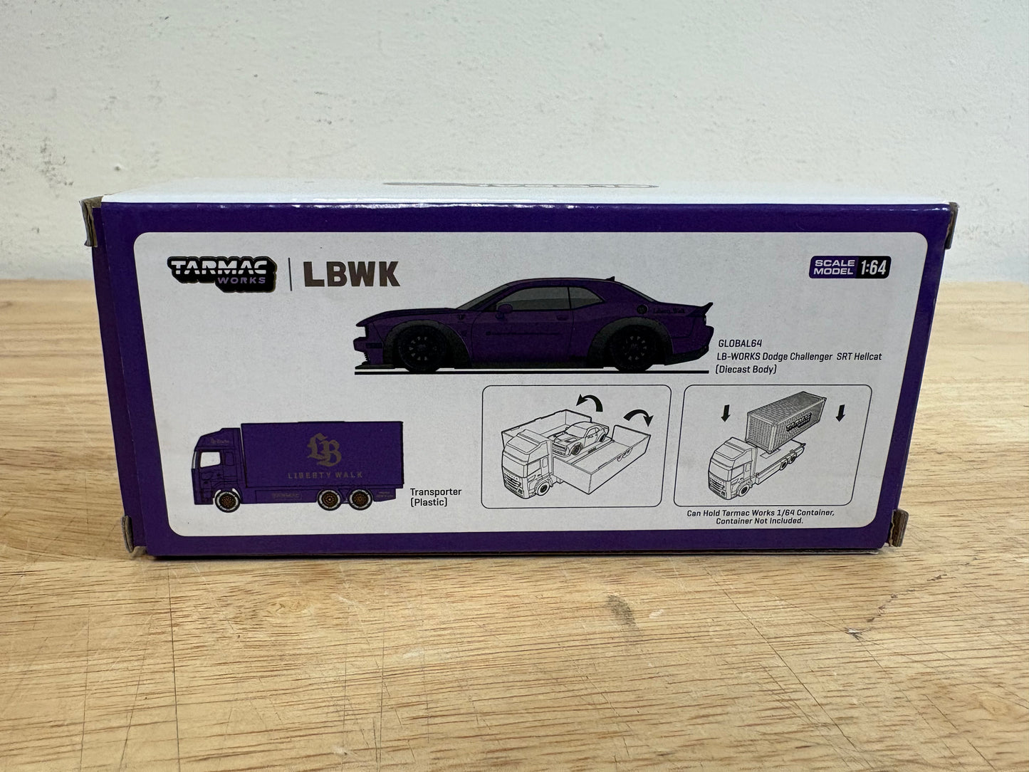 Tarmac Works | LBWK LB-Works Dodge Challenger SRT Hellcat w/ Transport