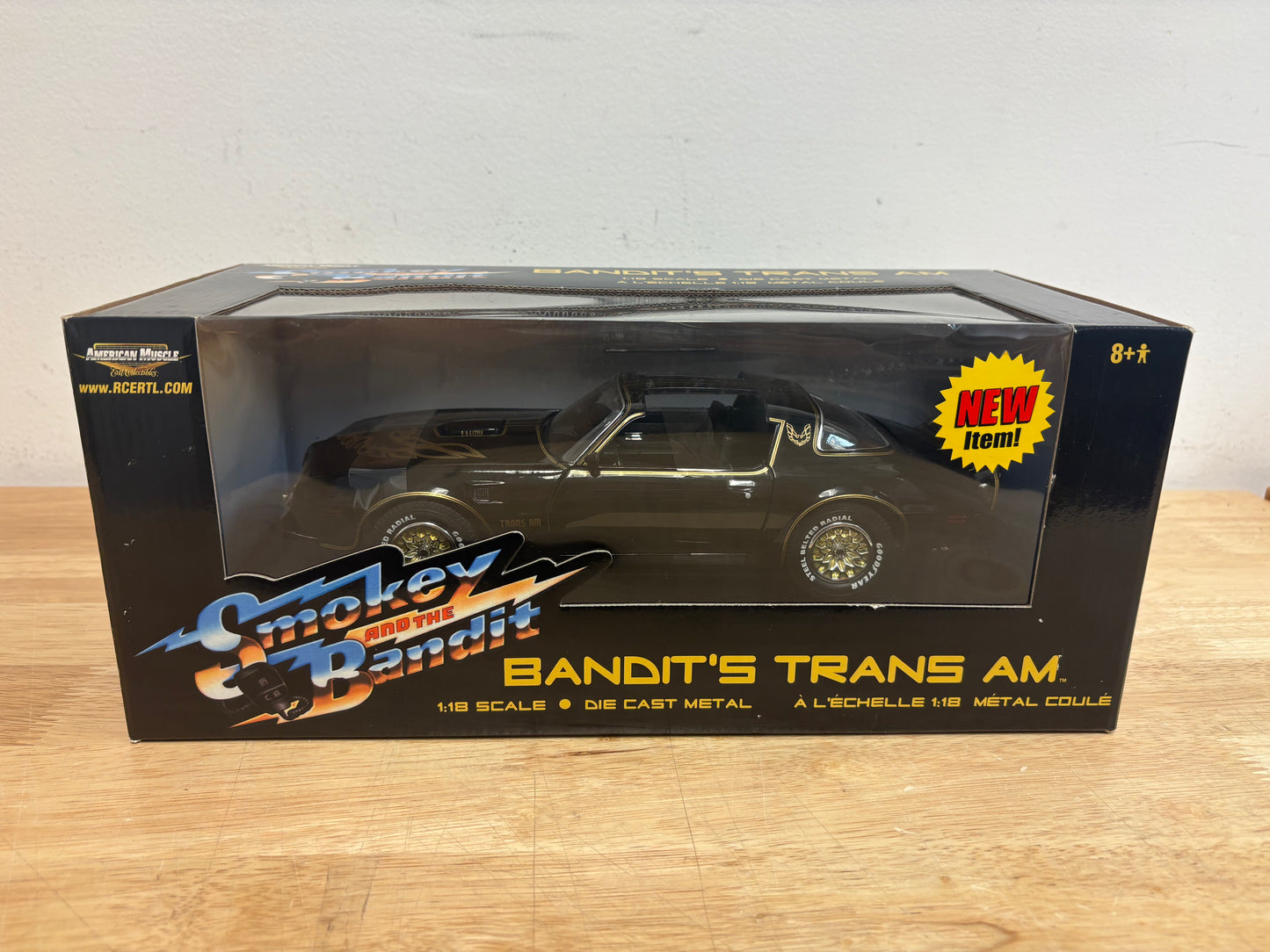 Ertl Collectibles American Muscle 1:18 "Smokey and the Bandit" Bandit's Trans Am