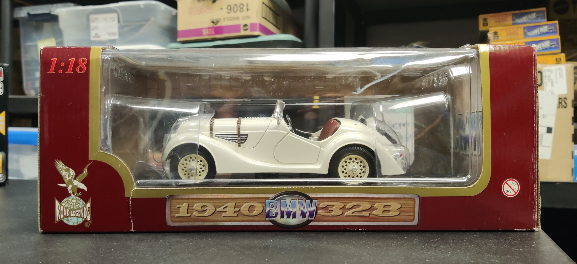 1.18 Collection Die Cast Metal Road Legends 1940 BMW 328