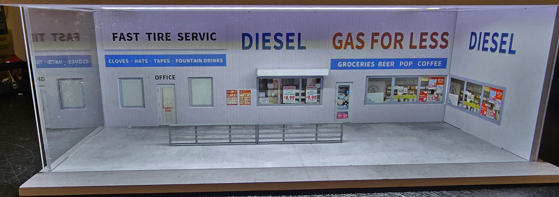 Moreart American-style Gas Station diorama - House of Cars Virginia