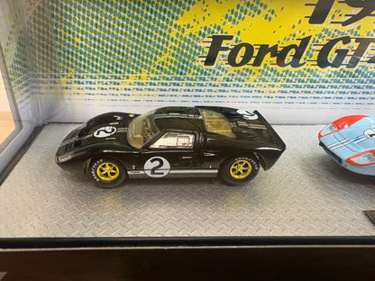 M2 Machines Auto Hauler/3 Pack 1966 Ford GT40 MK II Chase 1/750
