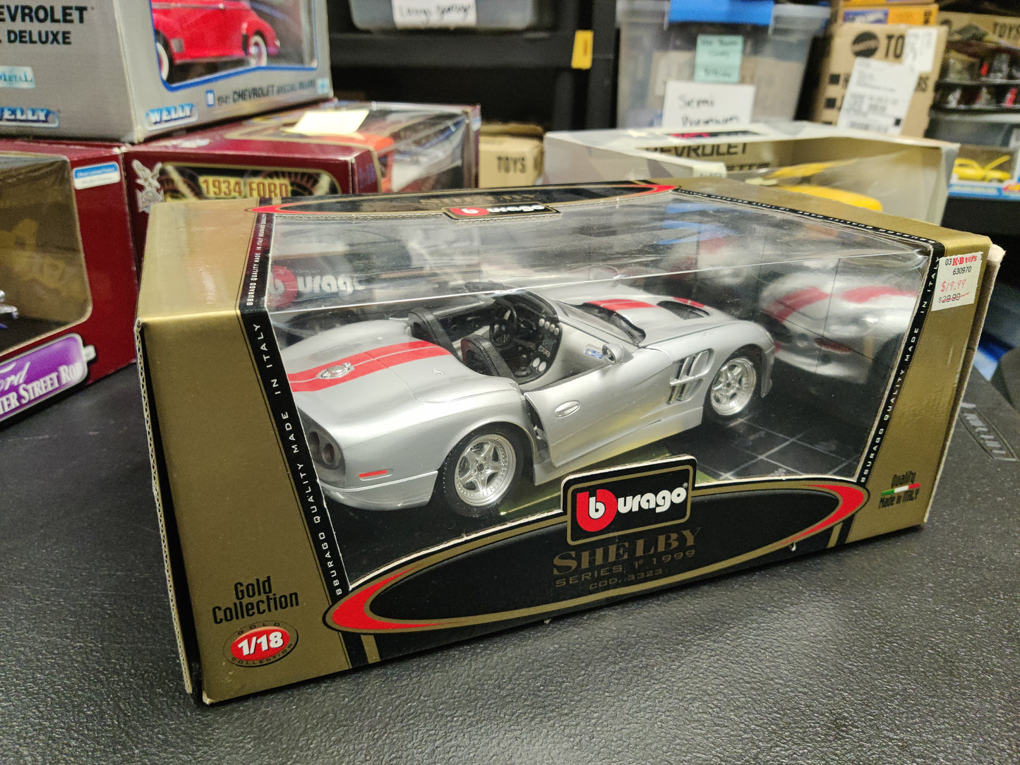 1.18 Burago Shelby series 1 (1999) gold collection 