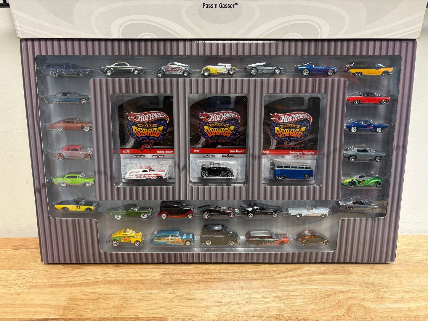 Hot Wheels 2010 Wayne's, Larry's, and Phil's Garage 30-Car Set (See Description)