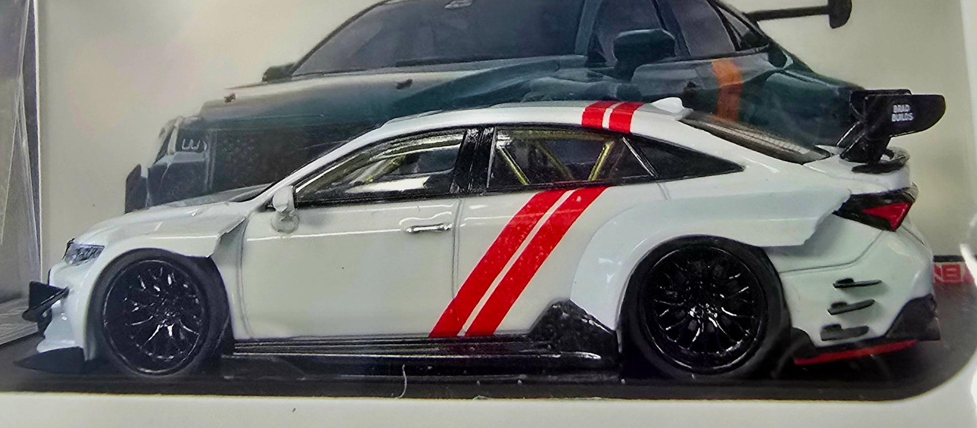 Asian Dragon International Diecast Toyota Avalon