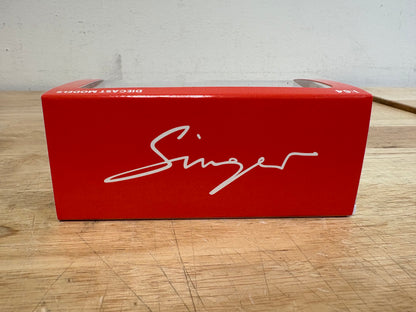 Findassically Diecast Models 1:64 Singer 911 DLS Turbo Track Limited No. 604/899  - Blood Orange