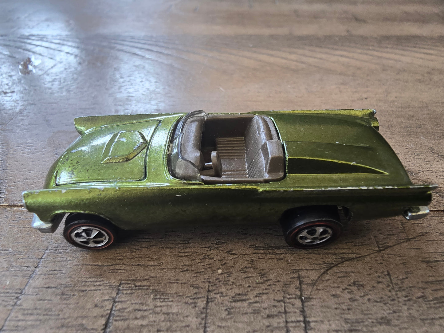 1969 HOT WHEELS REDLINE CLASSIC '57 T-BIRD OLIVE 1:64 DIECAST 2 3/4" CAR -USA - House of Cars Virginia