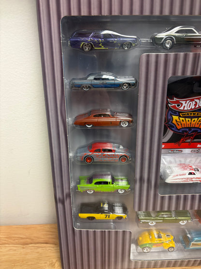 Hot Wheels 2010 Wayne's, Larry's, and Phil's Garage 30-Car Set (See Description)