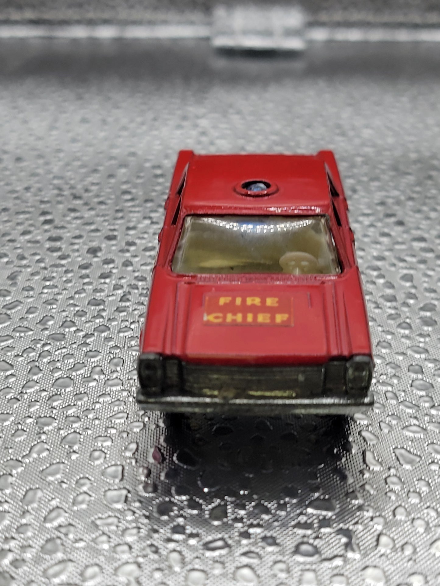Lesney Matchbox No. 59 Ford Galaxie Fire Chief Vehicle Made in England (Very Good condition, slight paint chipping, light mount does not sit up straight. See pictures) - House of Cars Virginia