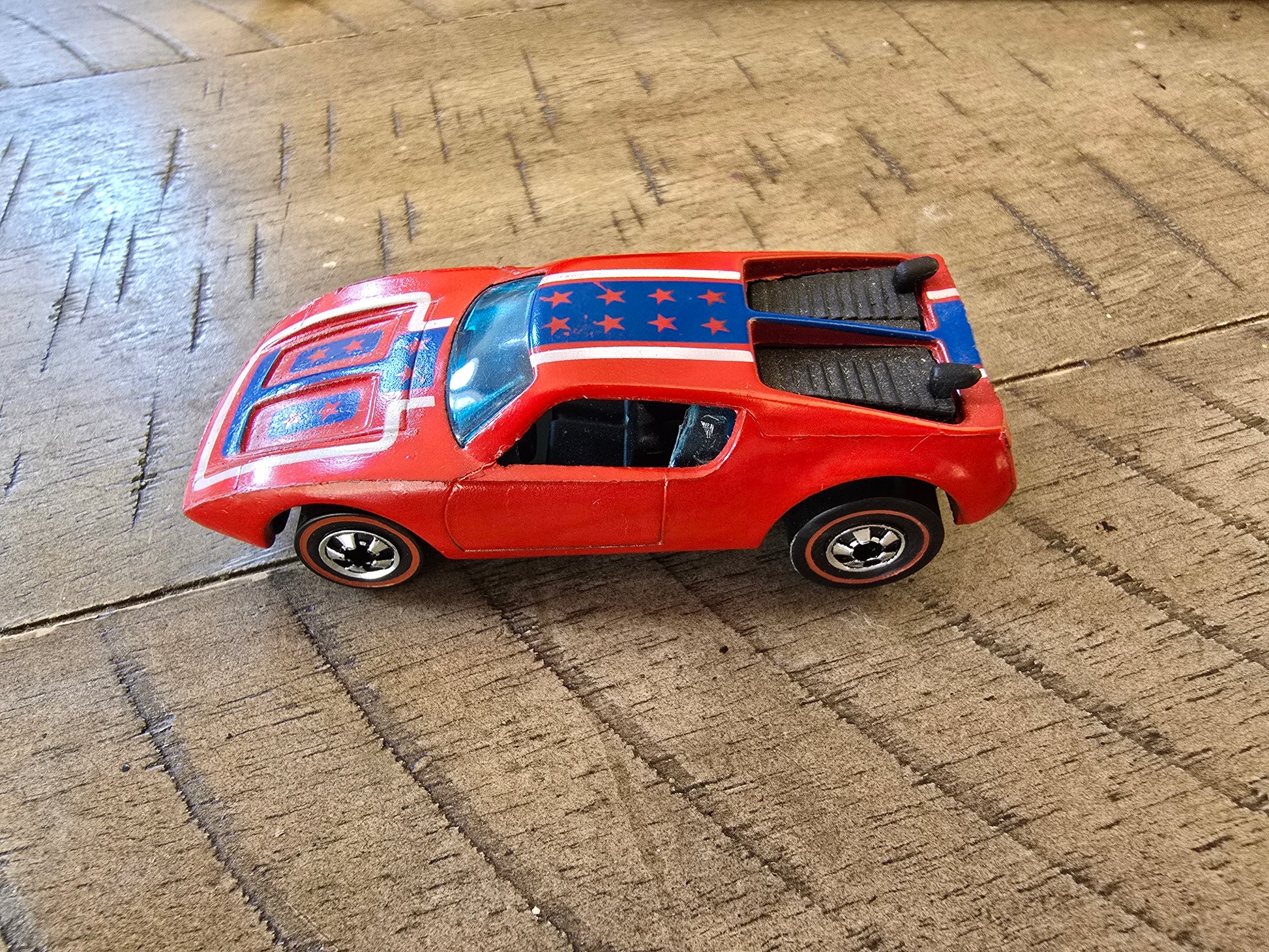 1969 REDLINE HOT WHEELS HK FLYING COLORS RED WARPATH -NEAR MINT