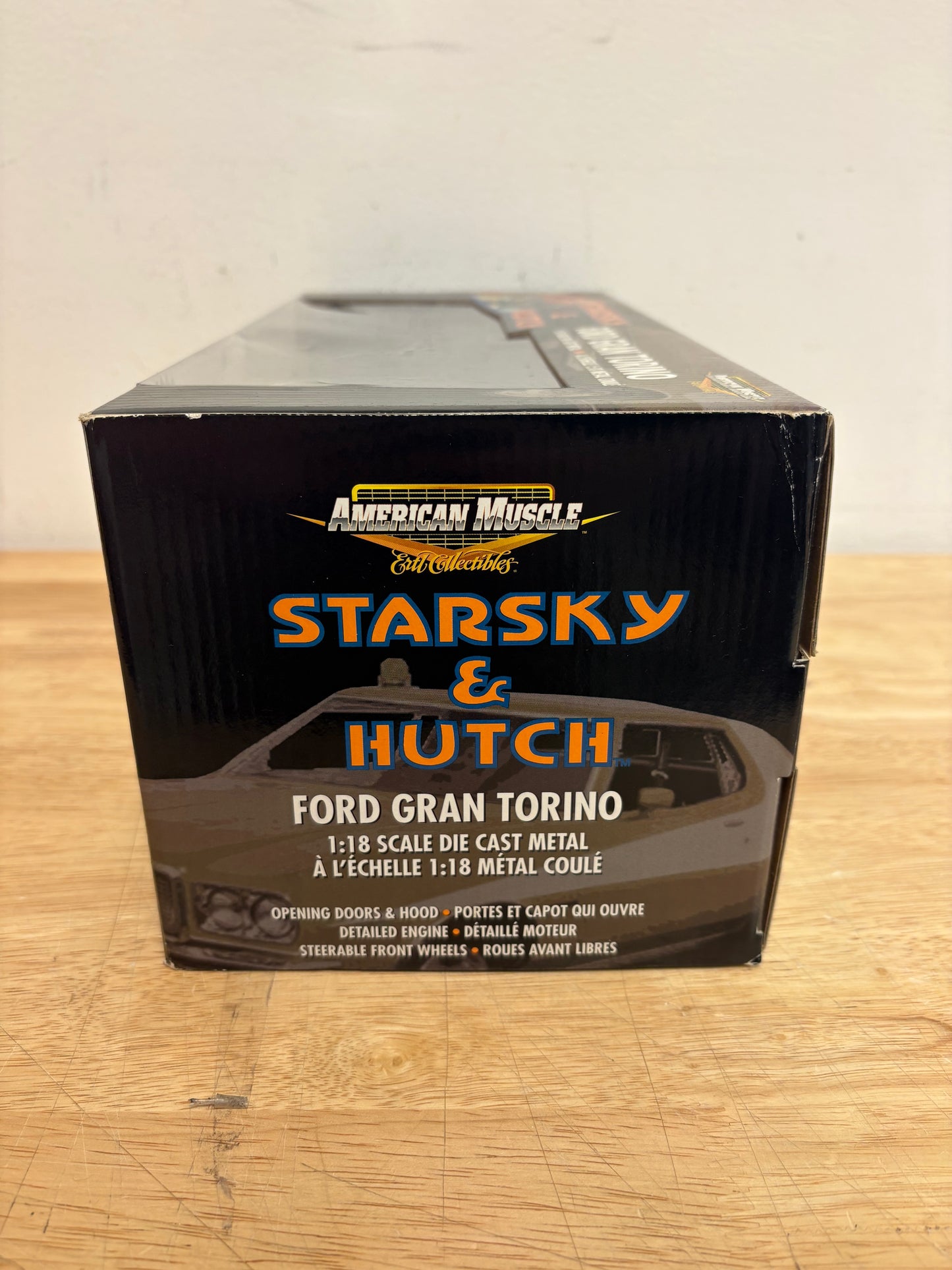 Ertl Collectibles American Muscle "Starsky & Hutch" Ford Gran Torino + Greenlight Hollywood "Starsky & Hutch" 1976 Ford Gran Torino