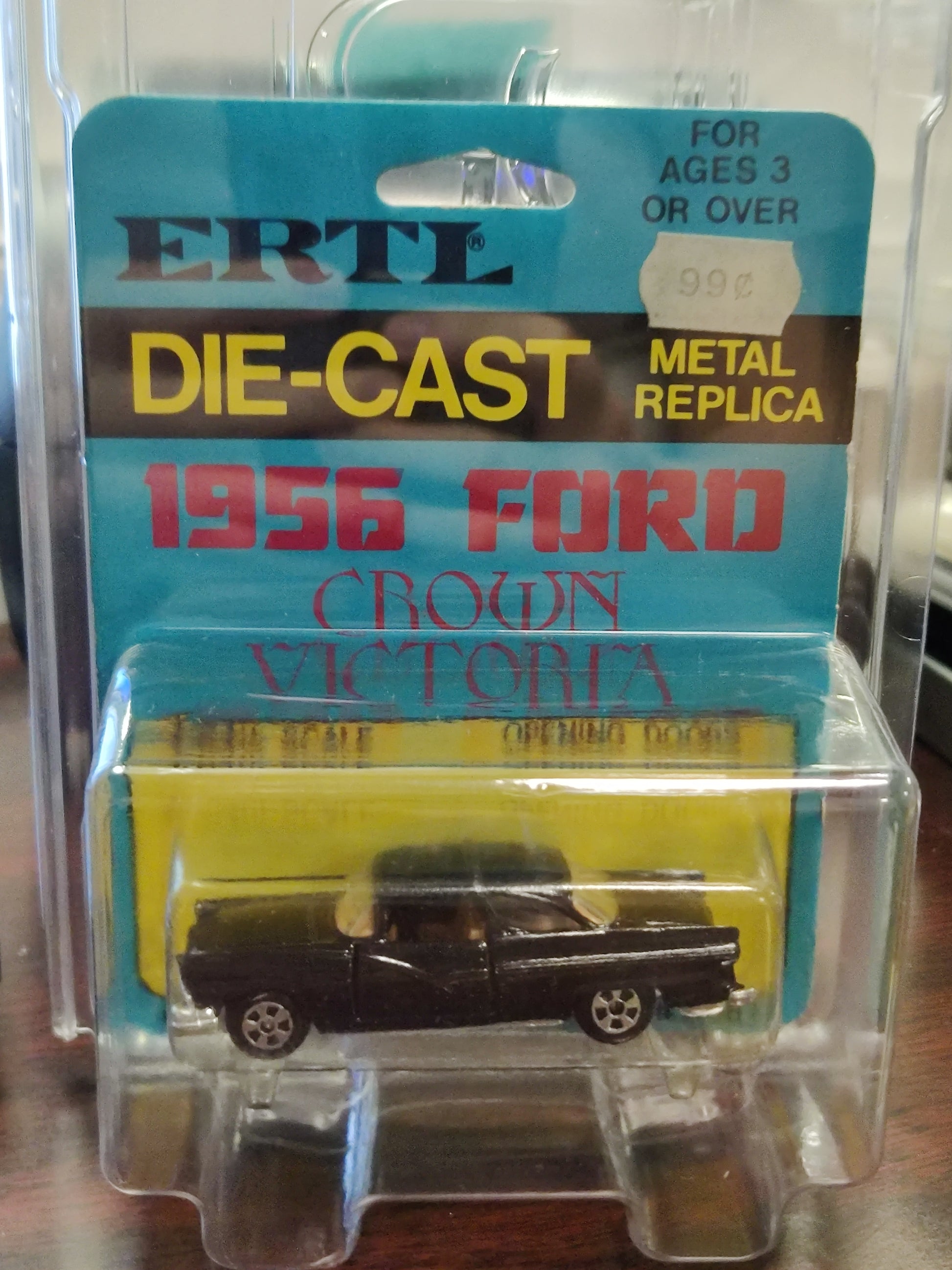 ERTL Die-Cast metal replica 1956 Ford Crown Victoria #1633