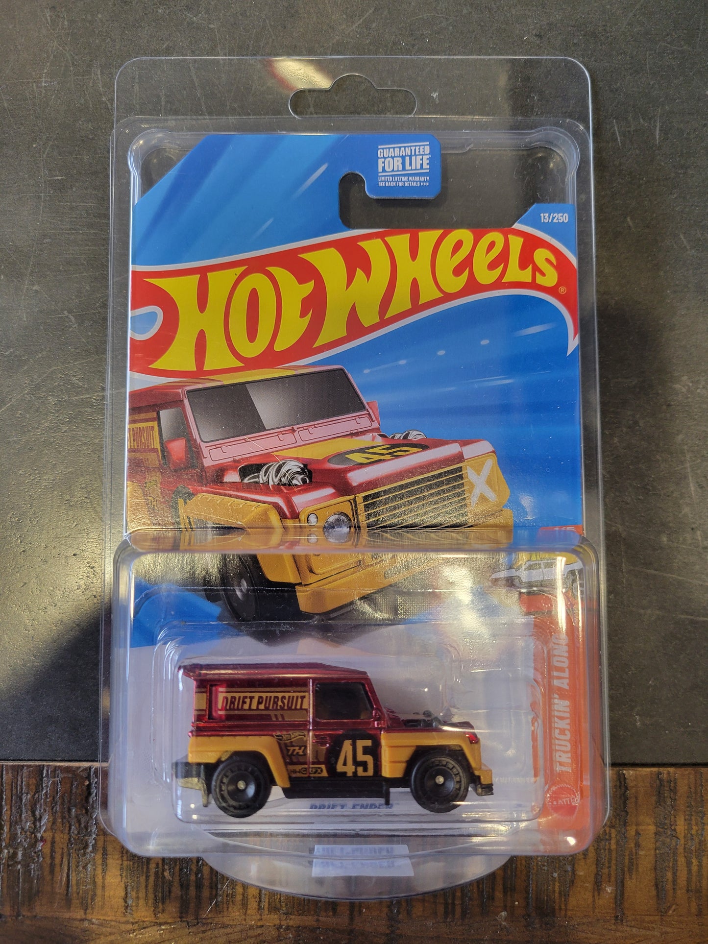 Hot Wheels 2026 Drift-Ender Super Treasure Hunt