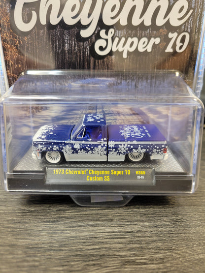 M2 Machines Holiday 1973 Chevrolet Cheyenne Super 10 Custom SS Chase