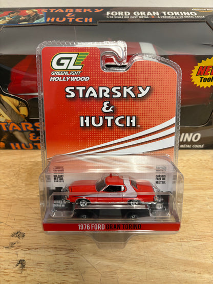 Ertl Collectibles American Muscle "Starsky & Hutch" Ford Gran Torino + Greenlight Hollywood "Starsky & Hutch" 1976 Ford Gran Torino