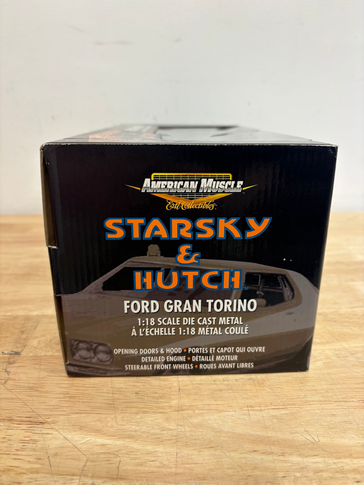 Ertl Collectibles American Muscle "Starsky & Hutch" Ford Gran Torino + Greenlight Hollywood "Starsky & Hutch" 1976 Ford Gran Torino