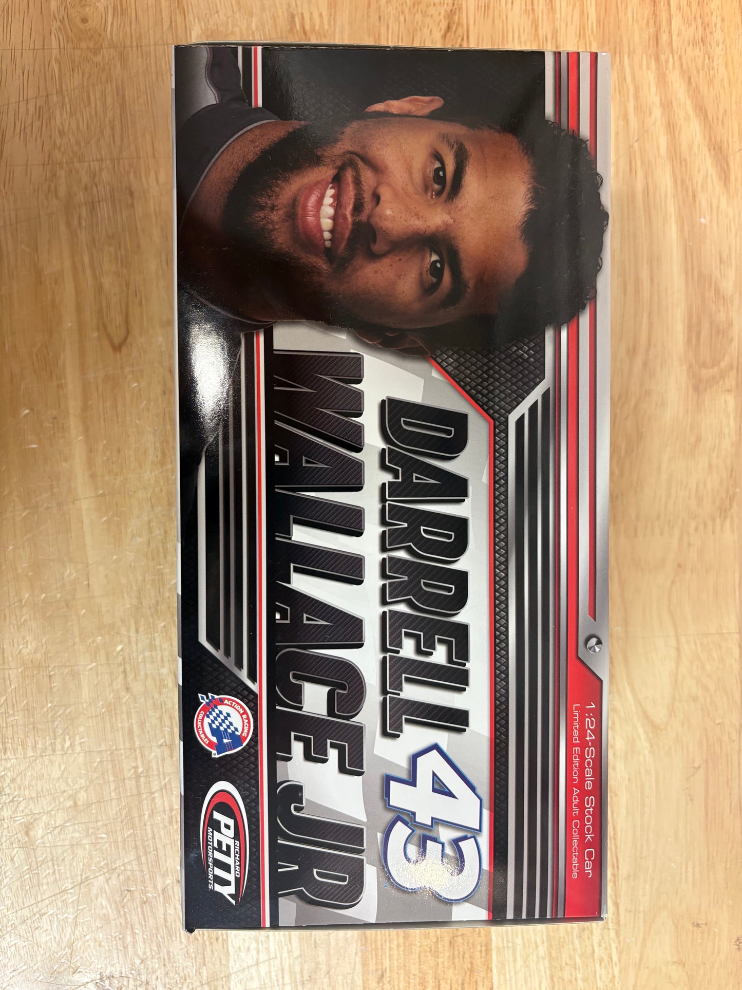 Action Racing Collectables 1:24 Darrell "Bubba" Wallace Jr. #43 Food Lion 2018 Camaro 1 of 361