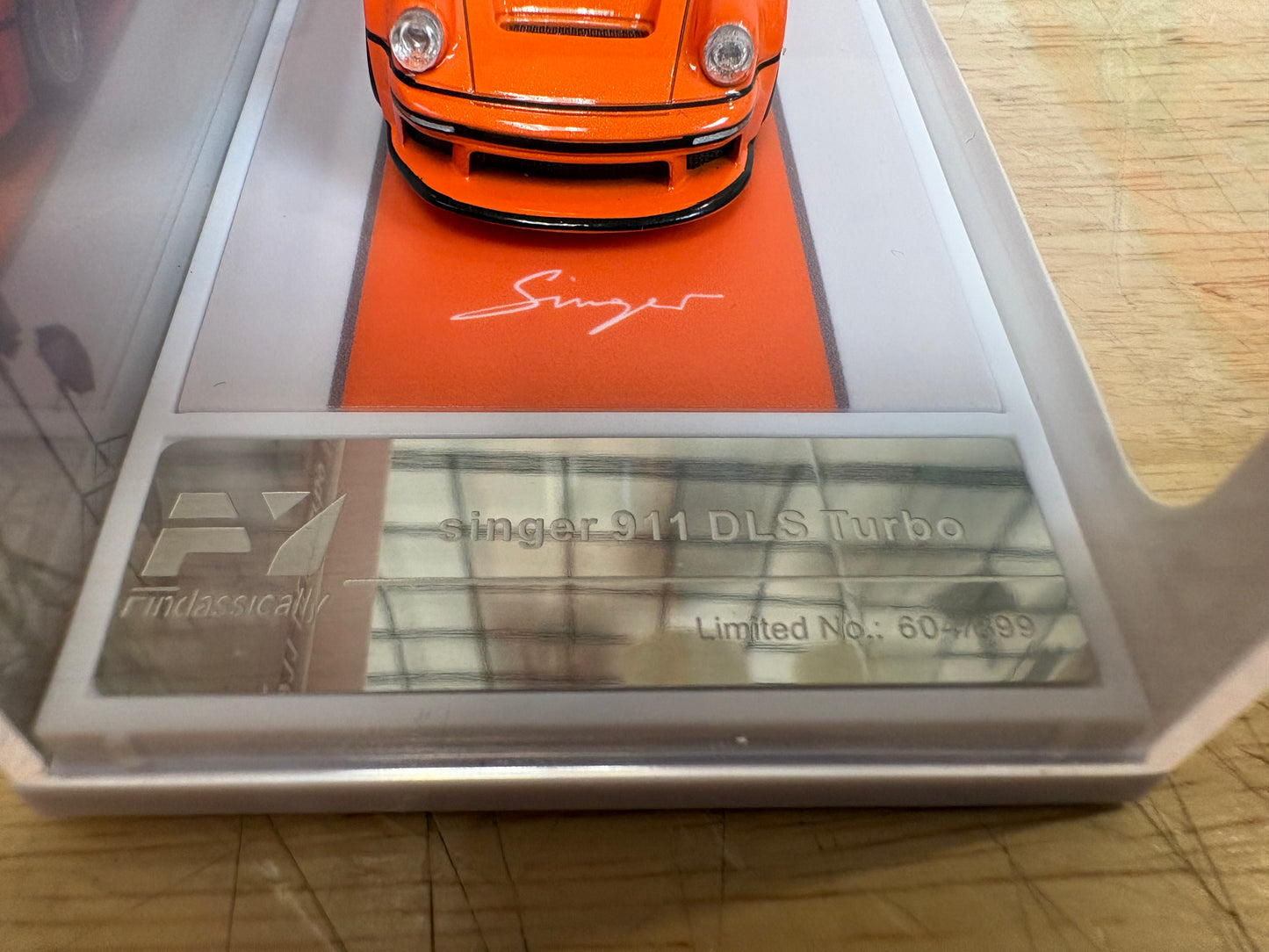Findassically Diecast Models 1:64 Singer 911 DLS Turbo Track Limited No. 604/899  - Blood Orange
