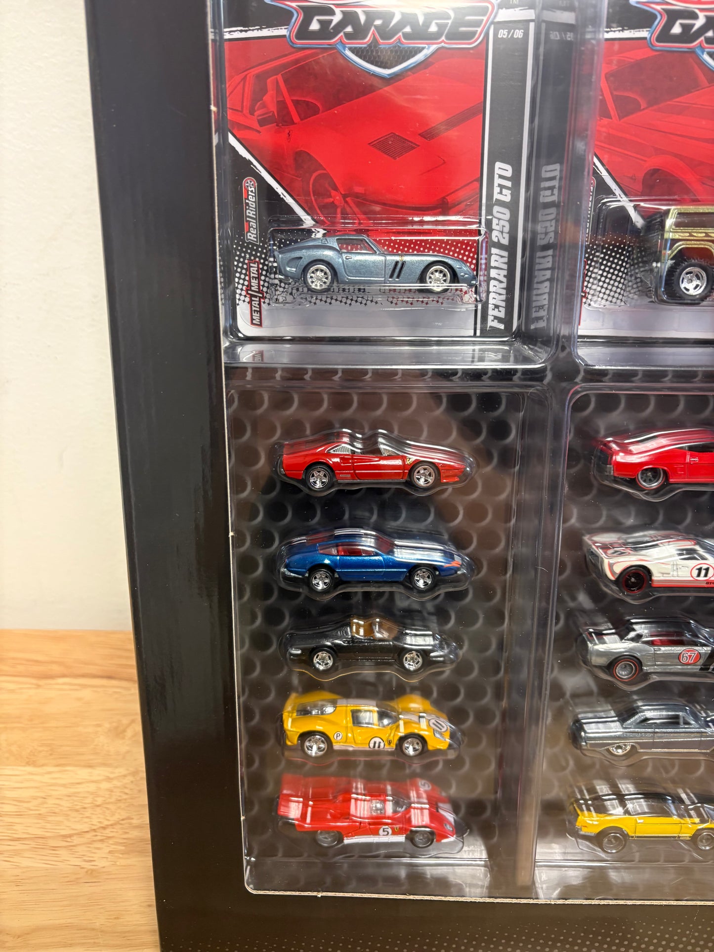 Hot Wheels 2011 "Hot Wheels Garage" 30-Car Set (See Description)