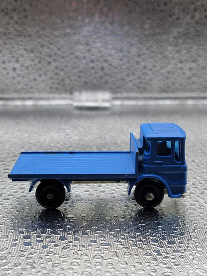 Lesney Matchbox No. 60 Site Hut Truck Made in England (Near mint condition, slight paint chipping, missing hut. See pictures) - House of Cars Virginia