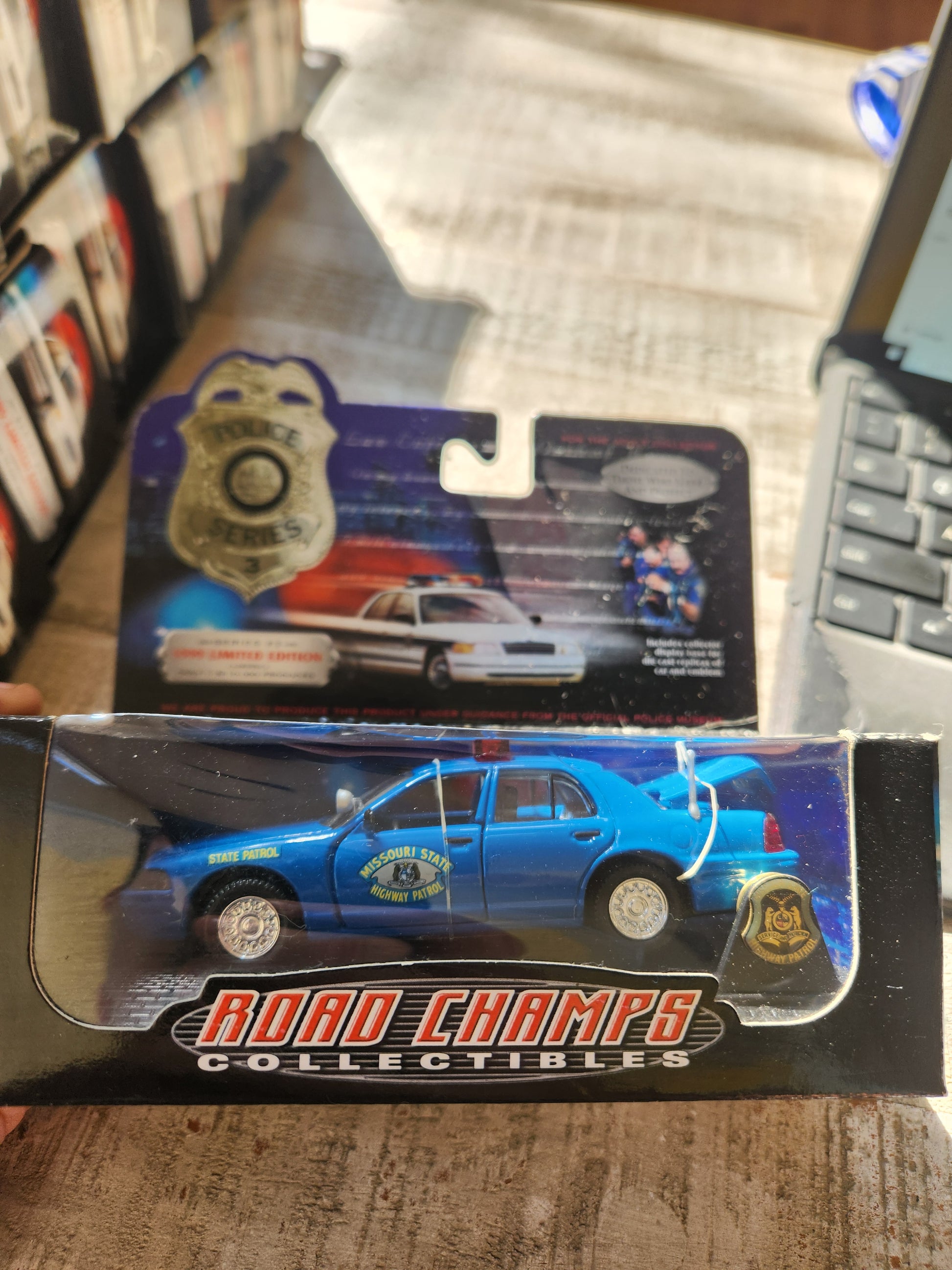 Road Champs 1999 Missouri State Police Ford Crown Vic Police Car 1/43 - House of Cars Virginia