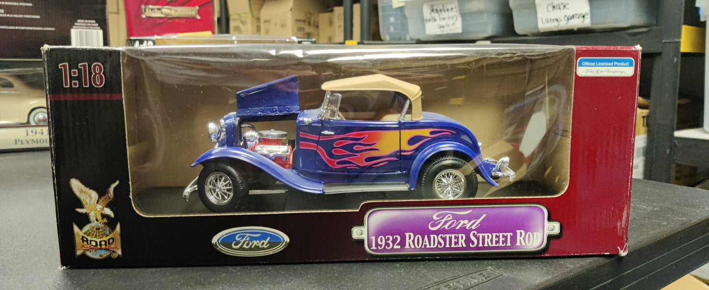 1.18 Die cast metal collection Ford 1932 Roadster Street Rod 