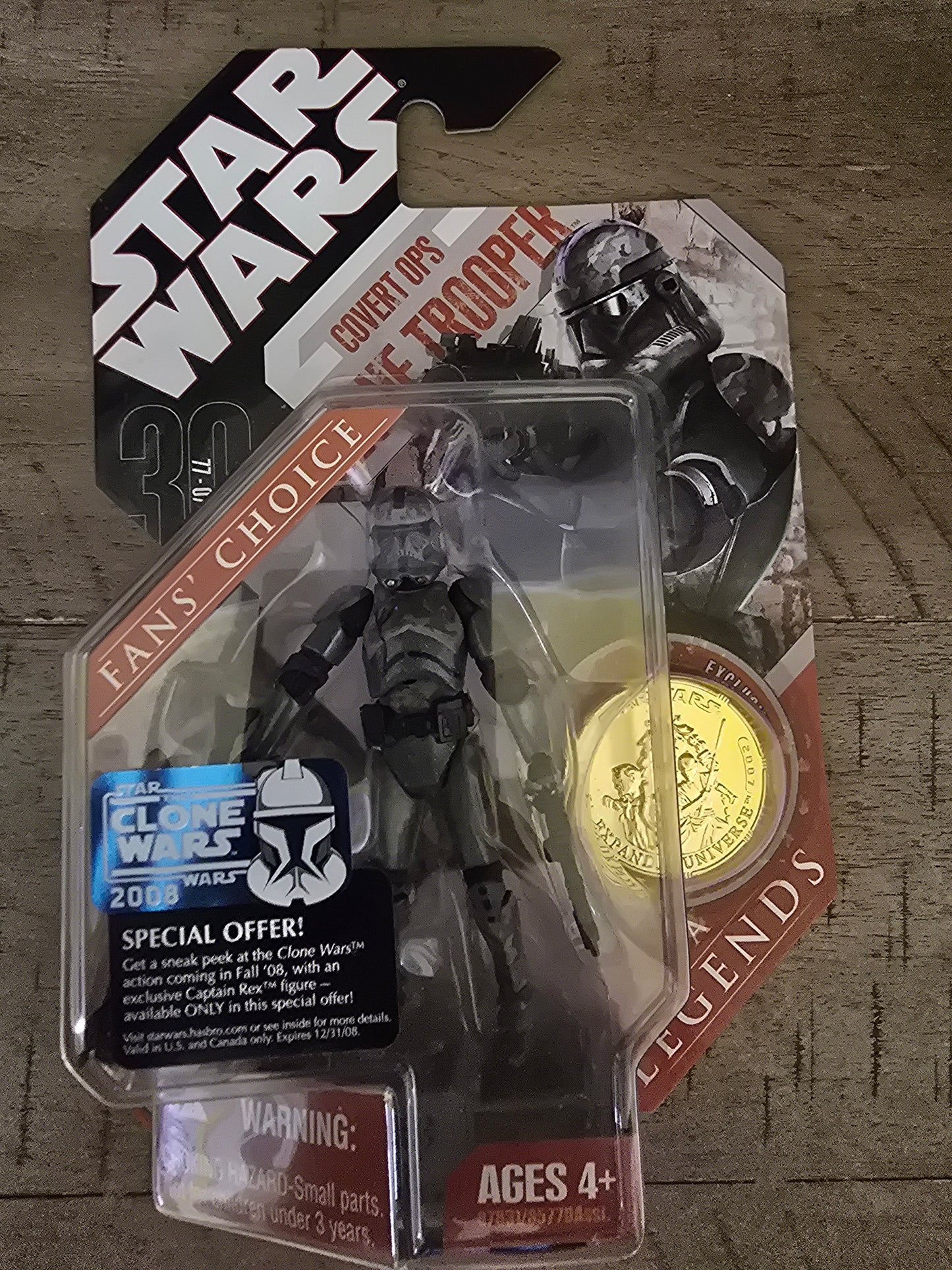 Star Wars 30th Anniversary Covert Ops Clone Trooper SAGA Action Figure W/Coin - House of Cars Virginia