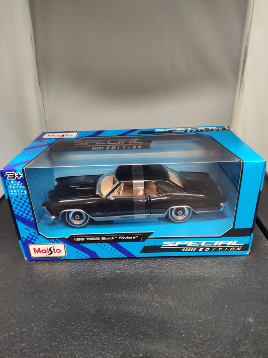 Maisto 1:26 1965 Buick Riviera - Special Edition - House of Cars Virginia